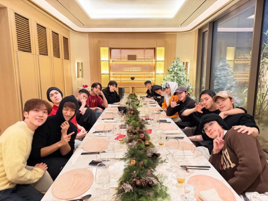 Eightⱽ⁸ tweet media