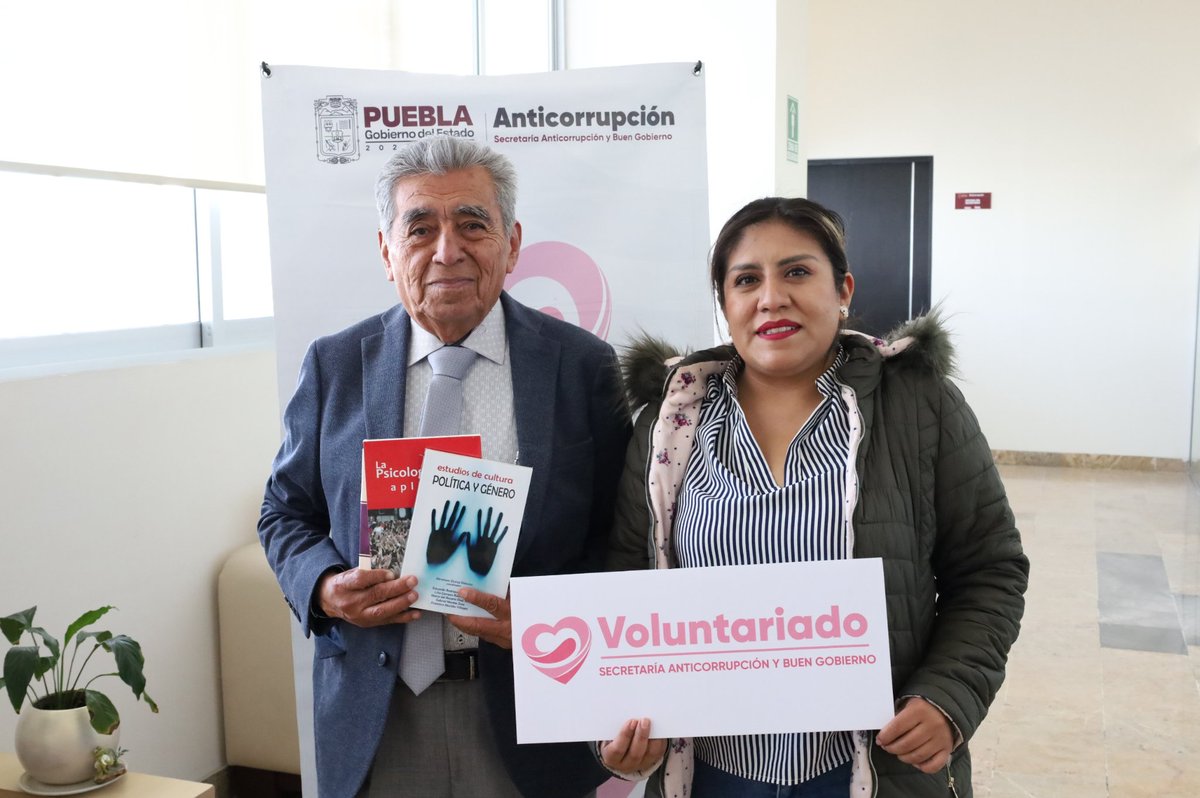 📚✨ El Subsecretario de Responsabilidades, el Dr. <a href="/AbrahamQuiroz_/">Abraham Quiroz</a>, donó ejemplares de libros de su autoría a la campaña “Libros Libres”, una iniciativa del <a href="/Gob_Puebla/">Gobierno de Puebla</a> que promueve el hábito de la lectura entre el personal de la Secretaría Anticorrupción y Buen Gobierno.

Con