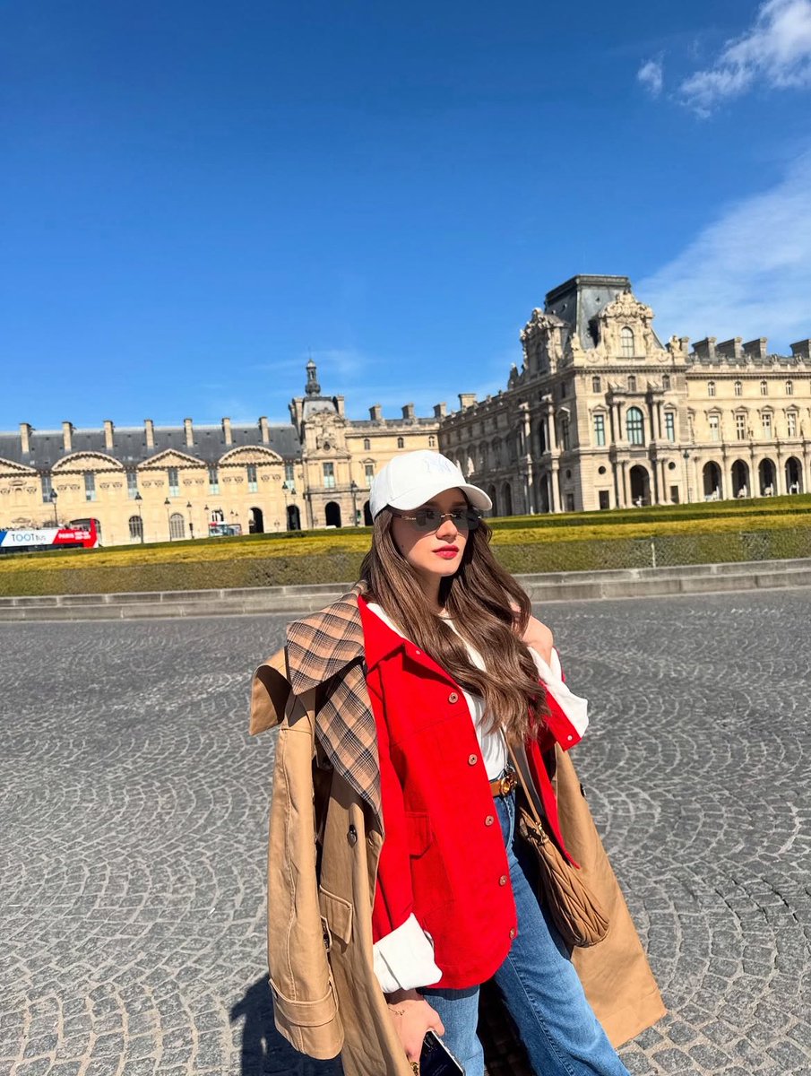 الاحمر مو عادييي