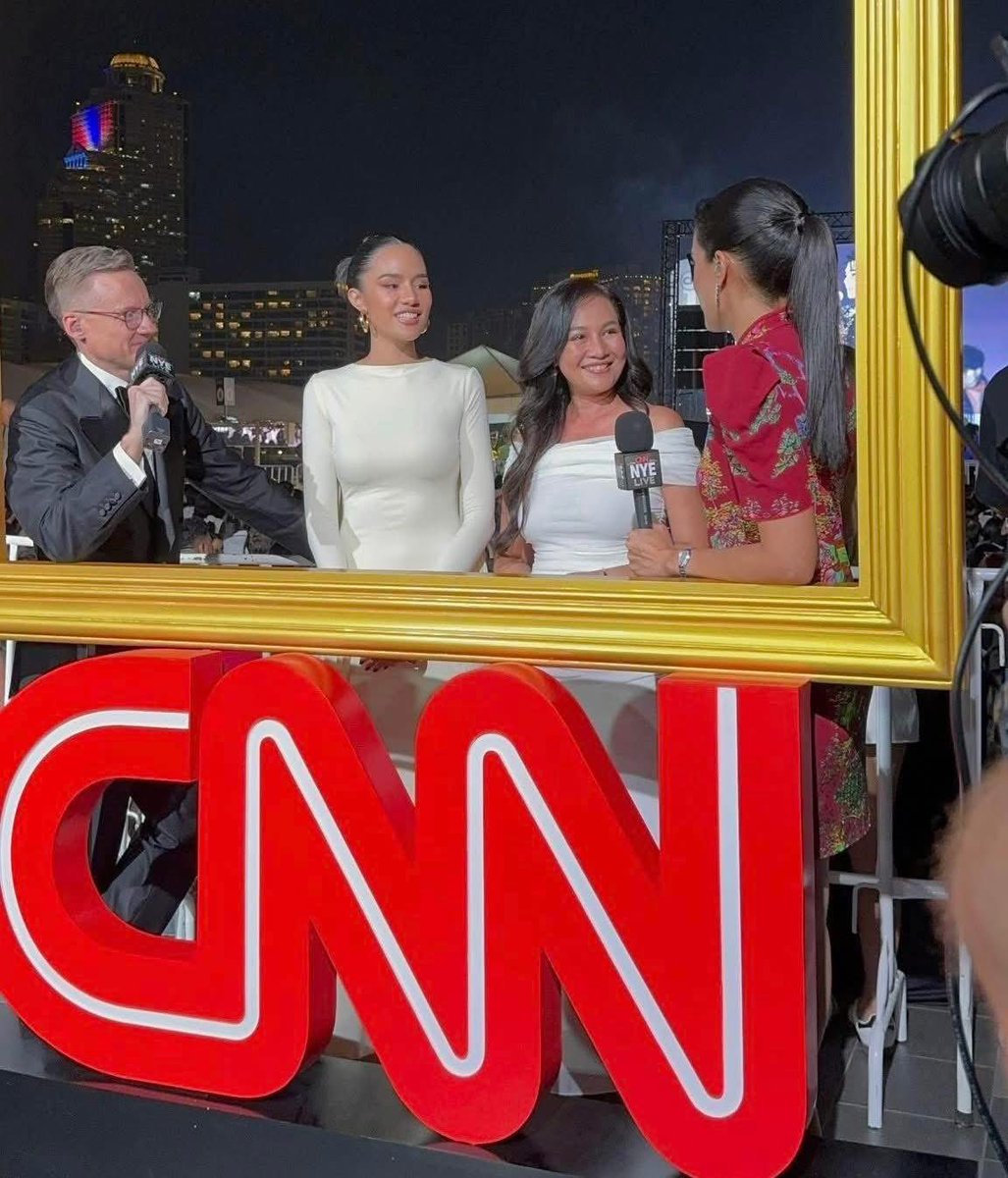 เป็นแก้วเป็นแสงให้ประเทศไทยมาก