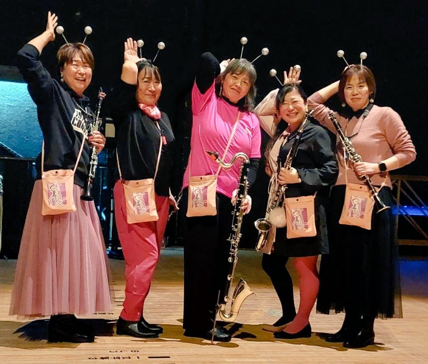 22Kanchi's tweet photo. あけましておめでとう！
2026年が皆様にとって、温かく幸せな一年になりますように。

今年も #ピンクインテット をよろしくお願いします♪
#GONZALEZ #REEDS #PARAFIT 
#GONZALEZREEDS
#ゴンザレスリード #パラフィット #アンバサダー #PR #提供 https://t.co/1pmmUcSXw0