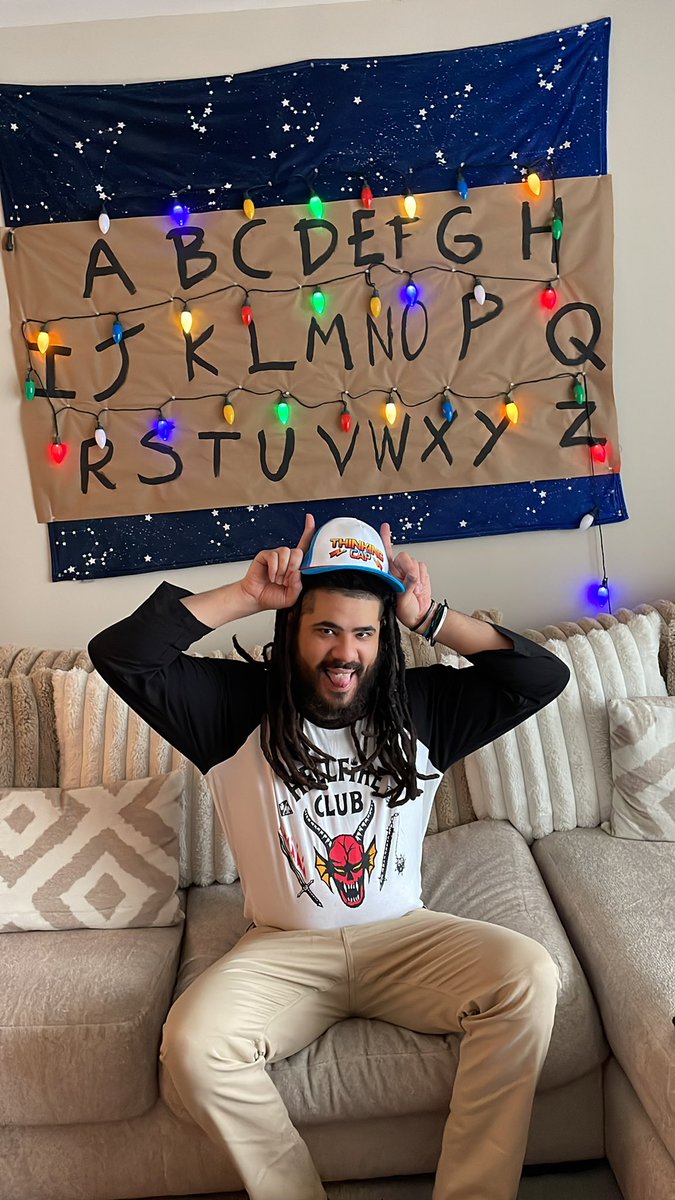 PacOnIt's tweet photo. HAPPY STRANGER THINGS DAY! 
Going to see Finale In Theaters! 
Super Excited! Praying for Steve! 
(Not Official, But For Me!) https://t.co/c9ebzIpEO7