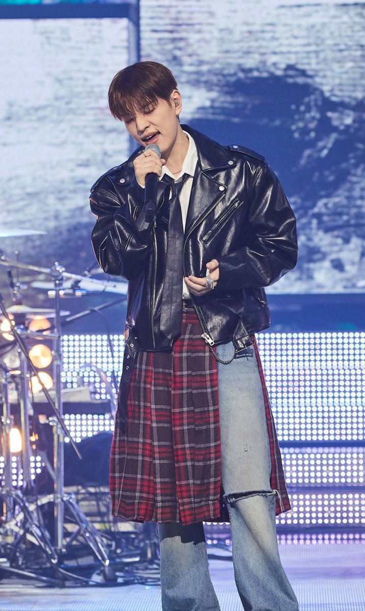 smnfeed's tweet image. ♡[251231] #Seungmin's vocal coach instagram update

"I think Seungmin’s fans must be happy. To be a fan of an artist who runs like crazy just to keep improving"