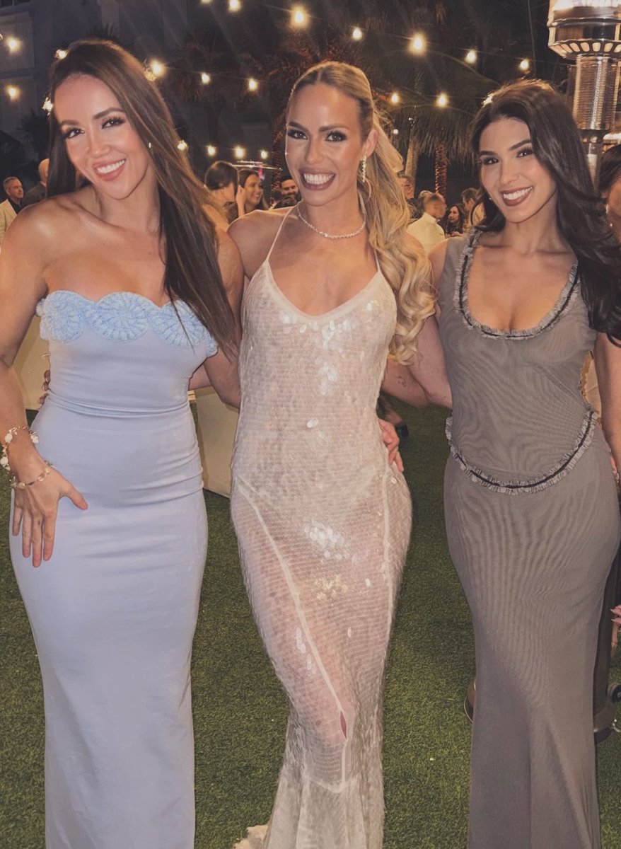 EverlastingEll's tweet image. The girls that get it just get it 😍 

@AdeVaillancourt 
@grapsgalpod