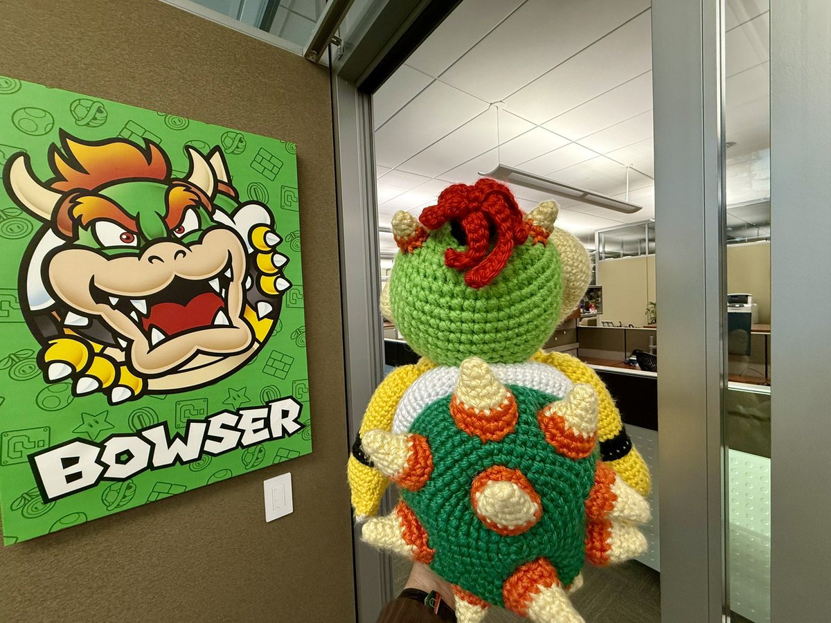 Stealth40k's tweet image. Bowser says goodbye from the Nintendo of America office. 

Source: @thetruebowser