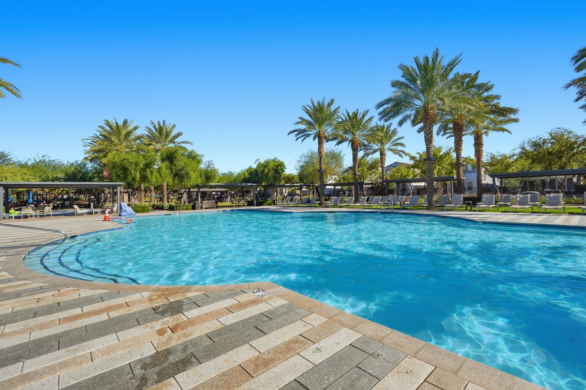 1973 W Kinfield Trail 
$625,000

Welcome to Pinnacle at Union Park, one of North Phoenix's most sought-after communities! This modern 3-bedroom, 2.5-bath home with a loft offers spacious living and a welcoming, contemporary feel throughout.