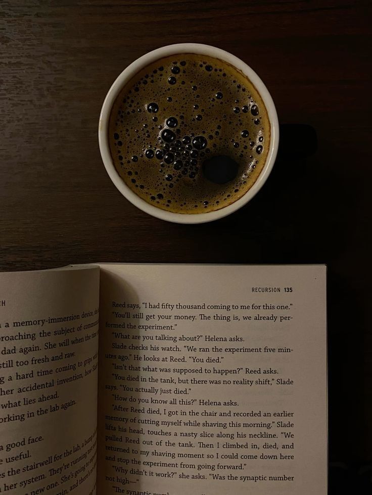 starwnrs's tweet image. 𓏲 ๋࣭  livros lidos em 𝟮𝟬𝟮𝟲; a thread.