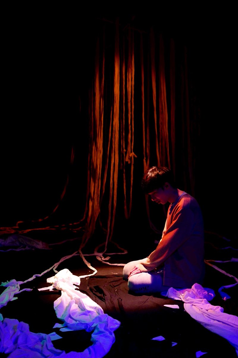 mufu_ron's tweet image. 喪中につき新年のゴ挨拶を
差し控えさせていただきます

昨年も作品中にて
多くの方が永眠すること成りました
生前のご観劇を深く御礼申し上げますと共に
皆様には良きお年が訪れますよう
心よりお祈り致します

本年も創作を続けて参ります
ドウゾ宜しくお願い致しまス

2026.01.01
夢腐論一同