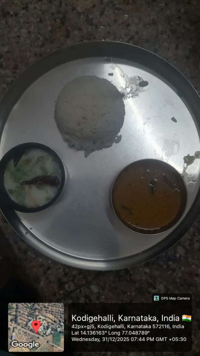 89Mdrs's tweet photo. Night supper  #SocialAudit_SWDMeals #SocialWelfare_Karnataka https://t.co/Htv6TR4aSK