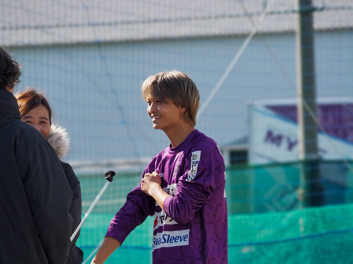 あけましておめでとうございます。
今年もよろしくお願いします🙇‍♂️
今年は髪何色にしようかな。