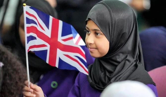 GeoRossignol's tweet photo. [🇬🇧]
Les musulmans résidant au Royaume-Uni ont fait don de 2,2 milliards de livres sterling à des causes humanitaires en 2023 soit un taux de dons dix fois plus élevé que celui des groupes à revenus élevés. https://t.co/fskvDeKT6r