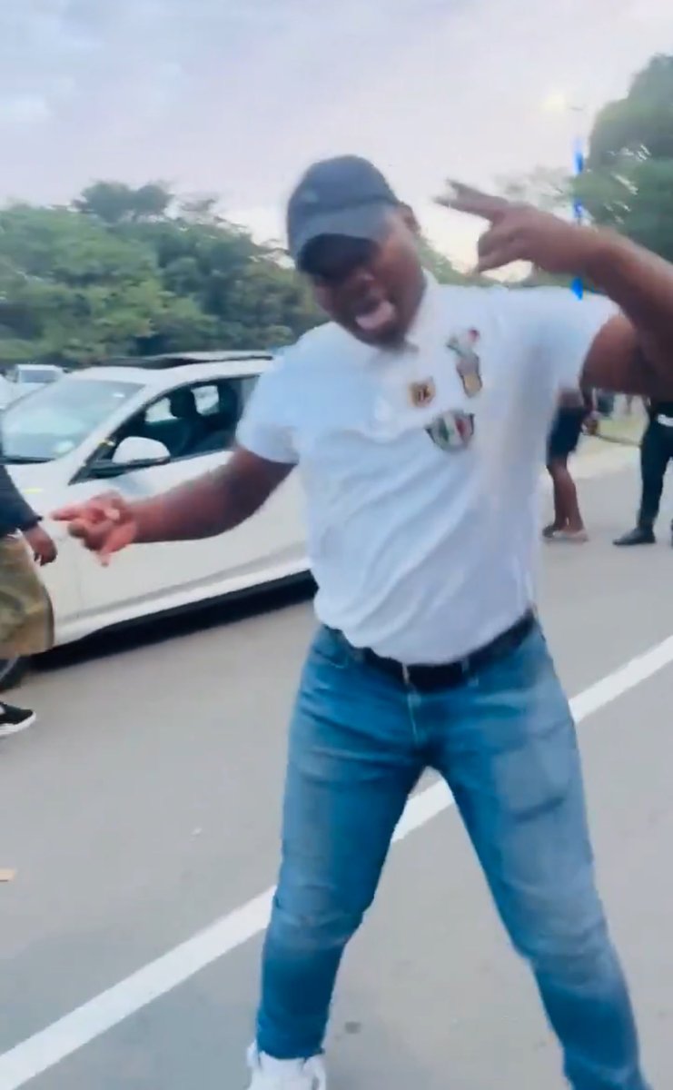 Their Names🔇🔇

-Mfezeko Sodawe
-Liyabona Sodawe
-Luxolo Sodawe
-Lutho Pamali

They stay near Aiport park, close to West Bank. East London.

SAPS East London, Eastern Cape. we have done 90% of your work. now go and make an Arrest tonight.