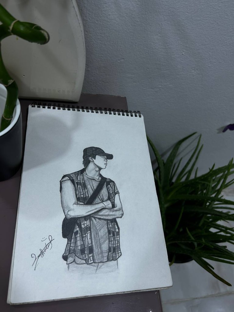 24_____4's tweet photo. جميع رسوماتي لسنة 2025… https://t.co/se3kZiFgmO