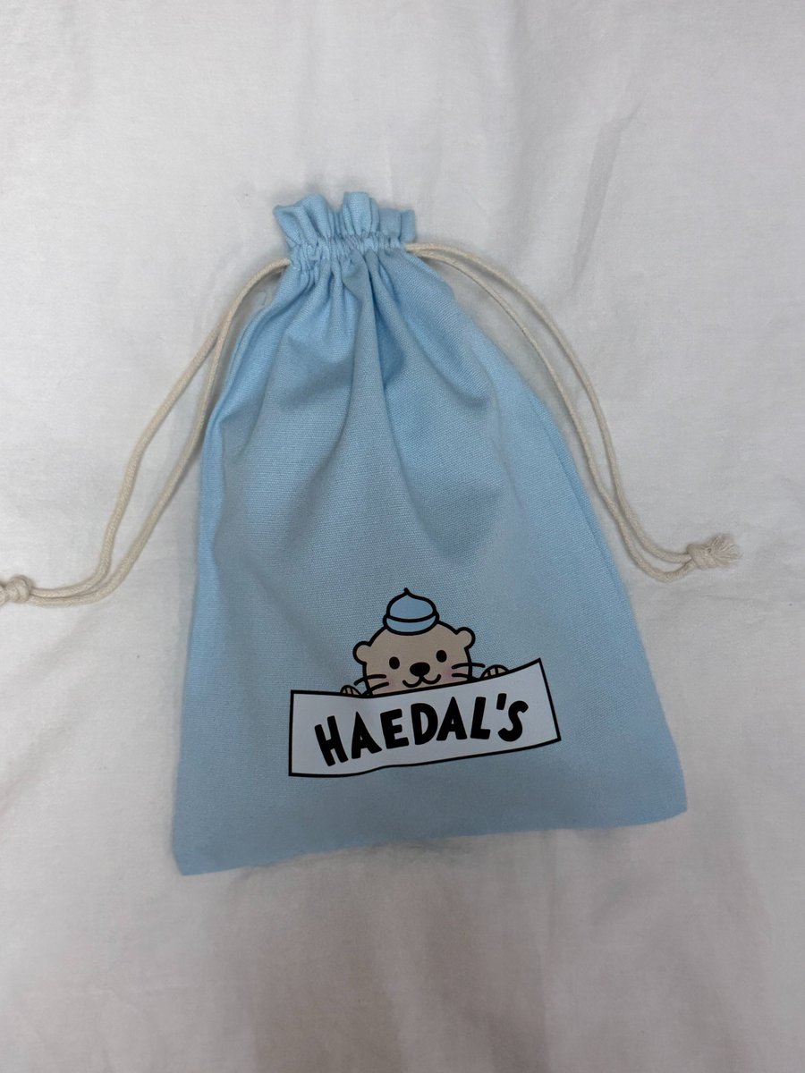 (새해 맞이 RT 이벤트)

새해 복 많이 받으세요 🦦🌊

해달씨와 함께하는 새해를 기념해서
해달씨 복주머니 + 해달씨 기초 3종을
총 3분께 선물로 준비했어요.

플라스틱 시딩 키트 대신
환경을 생각하는 복주머니로 만들었습니다.
(파우치로 활용 가능합니다.)

참여 방법
🦦 해달씨 공식 계정 팔로우