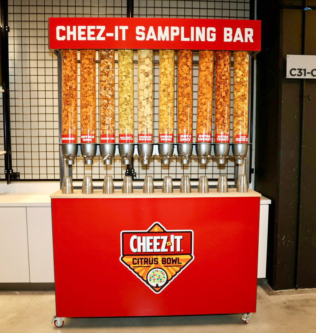 tdnewcomb's tweet photo. Today’s Cheez-It Citrus Bowl at Orlando’s Camping World Stadium brings an in-stadium menu loaded with Cheez-It creations. Expect a Cheez-It crusted turkey leg, Cheez-It pimento bacon burger, loaded chili dog, walking nachos and plenty more. https://t.co/7PRhM7fIMv https://t.co/7SlykPuuHA