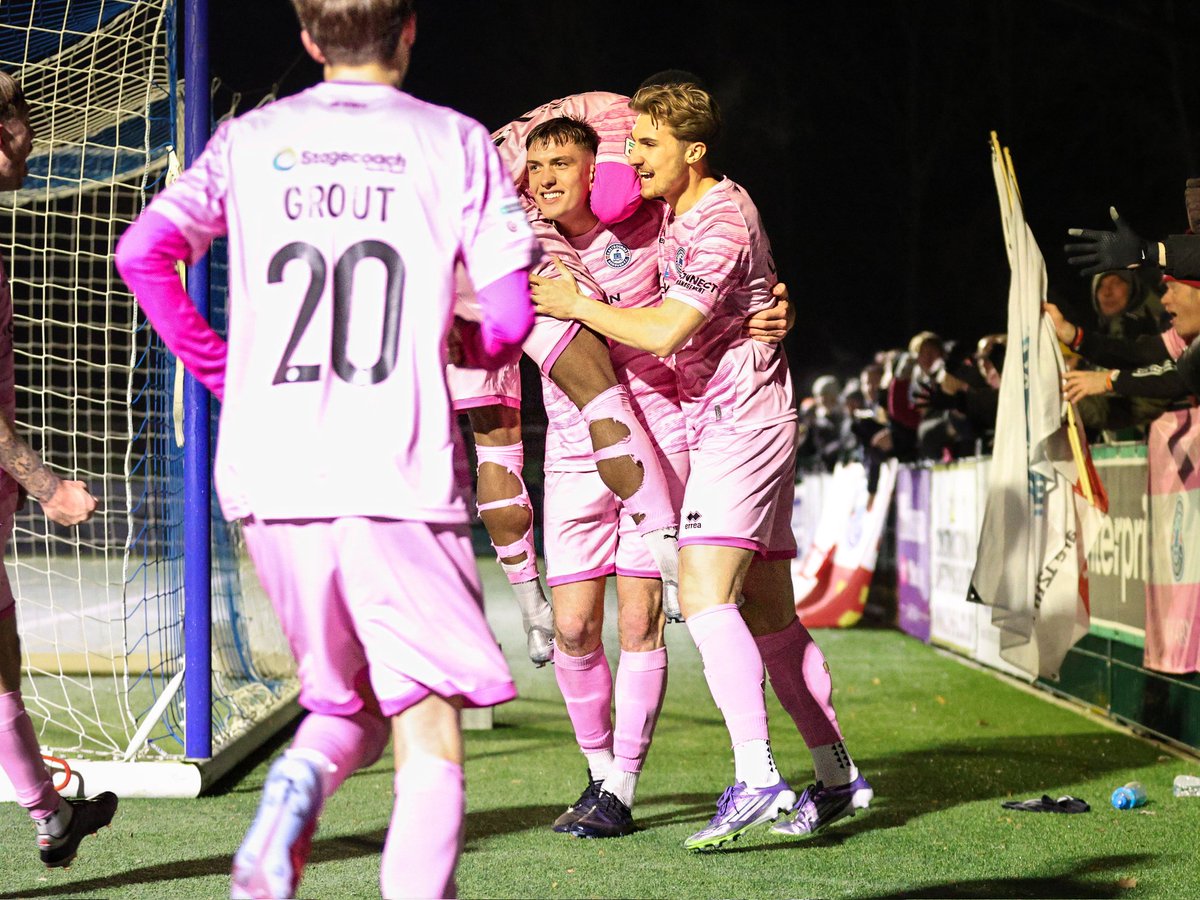 Lydia & Nick tweet media