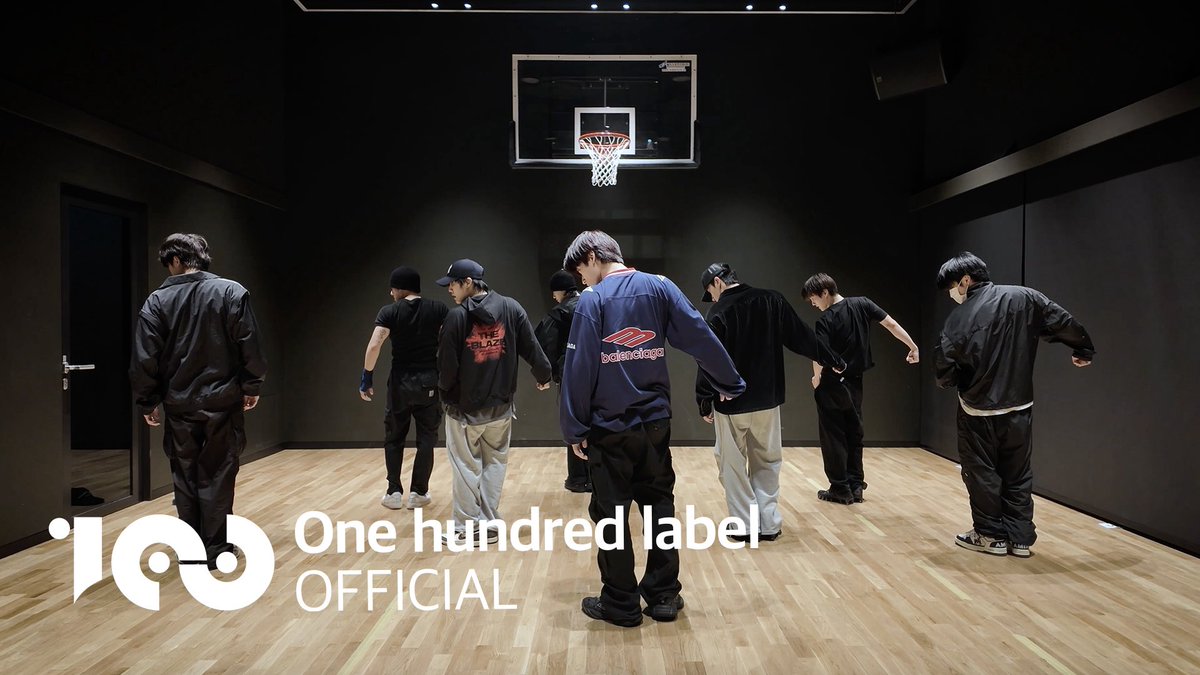 [🎥] 더보이즈 (THE BOYZ) 2025 MBC 가요대제전 'INTRO' Dance Practice

youtu.be/fH4DH14g3rY

#THEBOYZ #더보이즈