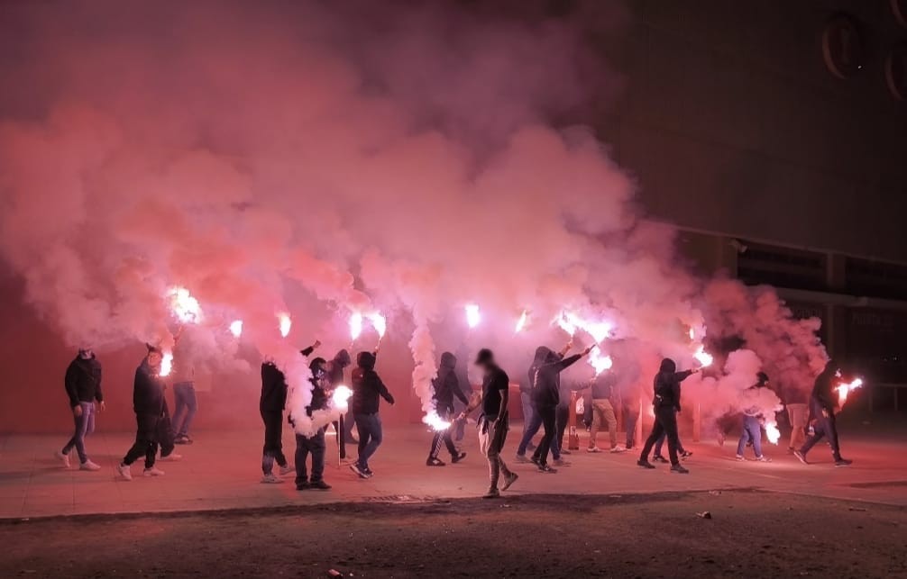 Se nos va  el 2025, año en el que hemos cumplido nuestro XX aniversario, pero el camino no acaba aquí. Larga vida a los ultras del Sánchez Pizjuan.
#20añosdefutbolyrevolucion
#50añostrastuescudo