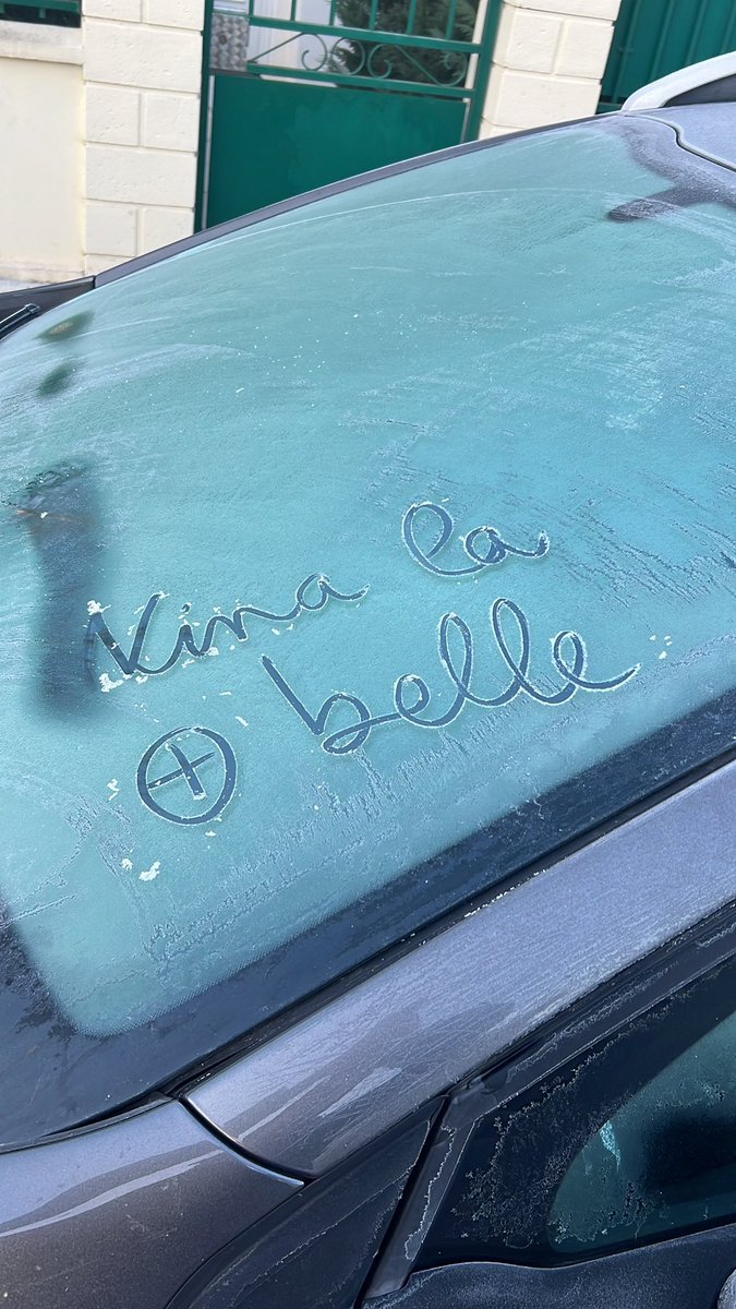 moi j’ai droit à ça et vous pensez jv me taire ?????