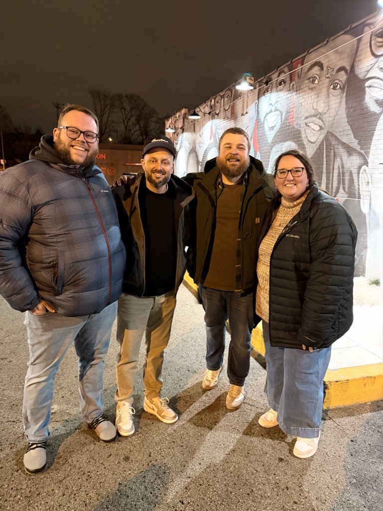 kmlaughsalot's tweet photo. 2025 - the year we got to meet our favorite podcasters (and comedians 😉) !!! 

My biggest regret? Not bonding with @dustyslay over the fact that I also worked at Western Sizzlin 🙃

We love @nateland_ent! 
@brianbatescomic @natebargatze https://t.co/s0cwE42Hou