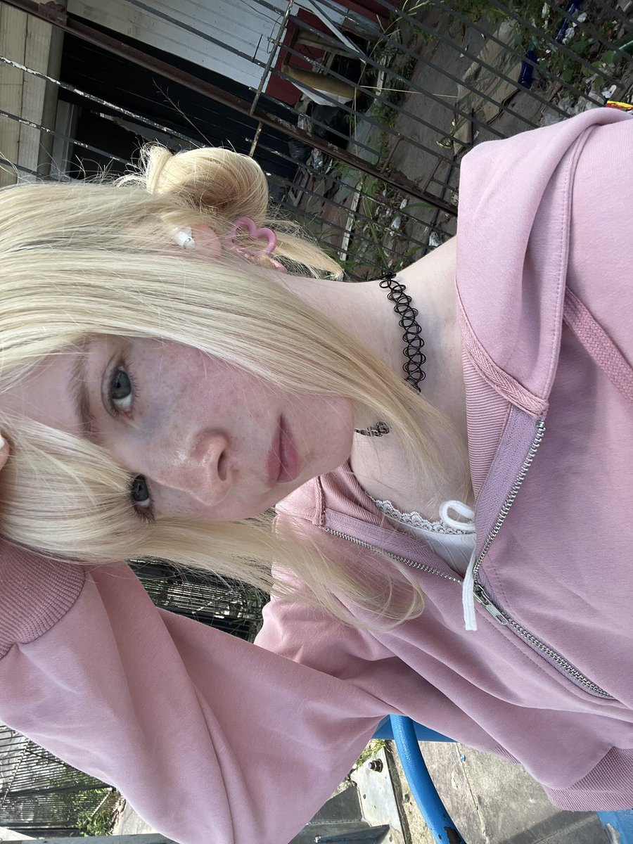 nana tweet media