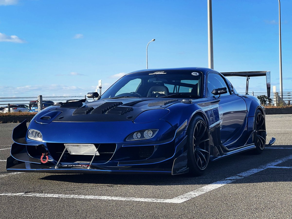 昨年は、FK7 シビックからRX-8に乗り換えて、RZ34 フェアレディZを増車