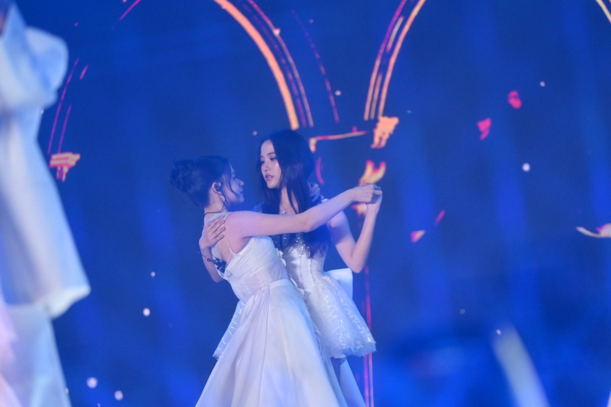 centralwOrld's tweet photo. คูมแม่ไม่ไหววววววว 🫠❤️❤️❤️

SAROCHA REBECCA X CTW BYE2025
#CTWCountdown2026XFreenBecky
#srchafreen #beckysangels
#centralwOrldCountdown2026
#centralwOrld https://t.co/AG6ErG8FTD