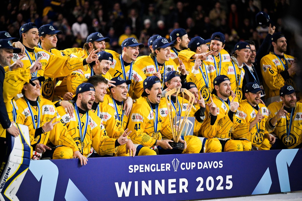 Hostpoint tweet media