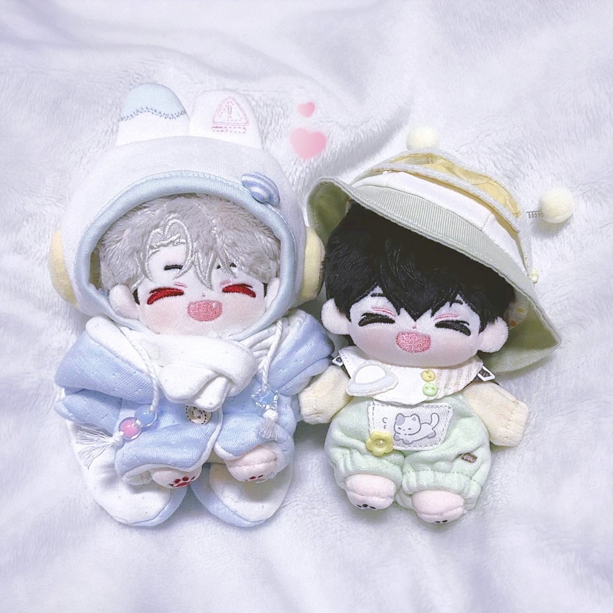 햅삐뉴이어(ˊᗜˋ)❣️
#아기강아 #아기냥이