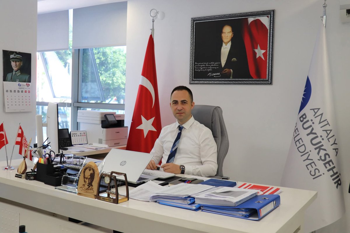 Eşit, özgür, bağımsız, adil ve barış dolu yarınlar umuduyla mutlu yıllar diliyorum.
#yeniyıl #mutluyıllar #happynewyear