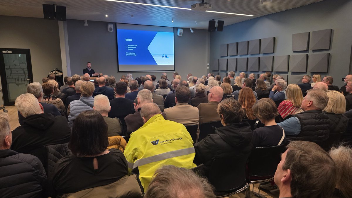 Takk fyrir árið mín kæru! Heyrumst á því næsta! 🍾