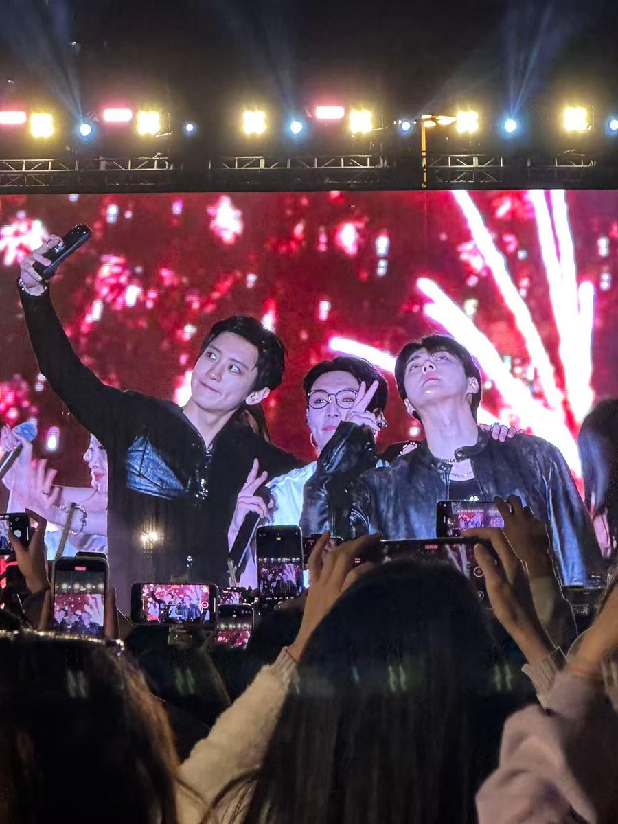 mc0n's tweet image. ถ่ายแล้วลงให้ดูด้วยนะ 😂