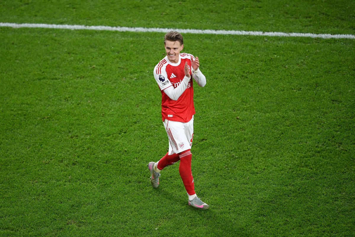 مارتن اوديغارد موهوب بالفطرة، ولكن والده كان شايف إن موهبته لوحدها مش هتكون كافيه، كان بيخصصله عدد ساعات يومياً للتدرب بالكرة فقط حتى لو وحيداً، طبعاً التدريب بالكرة هو التدريب الوحيد المهم في اللعبة.

والده بيقول:"تستطيع أن ترى أنه يمتلك لمسة أولى جيدة، رؤية جيدة كذلك..(١)