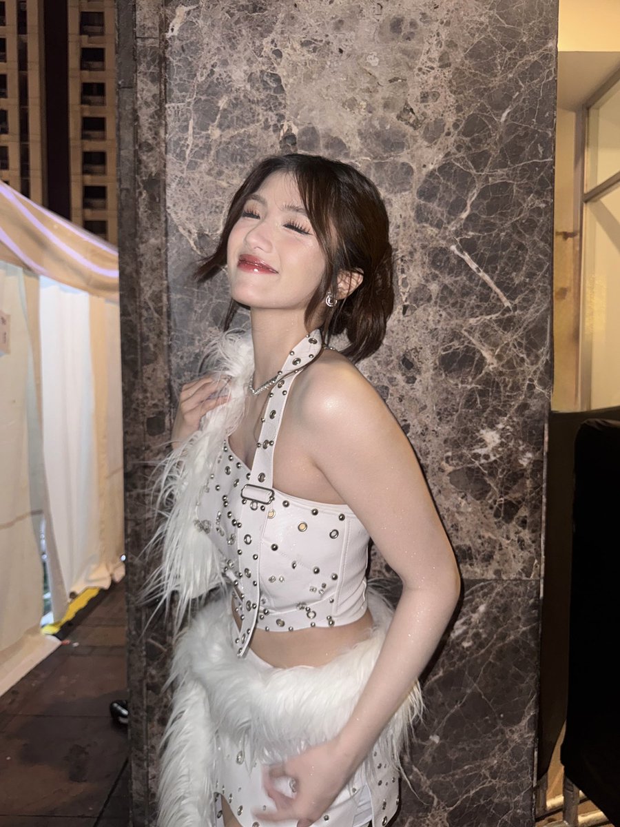 ChariceHermoso's tweet image. HAPPY NEW YEAR EVERYONE! ♥️ I LOVE YOU ALL! ✨