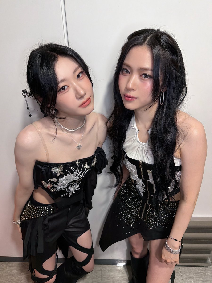 ITZY tweet media