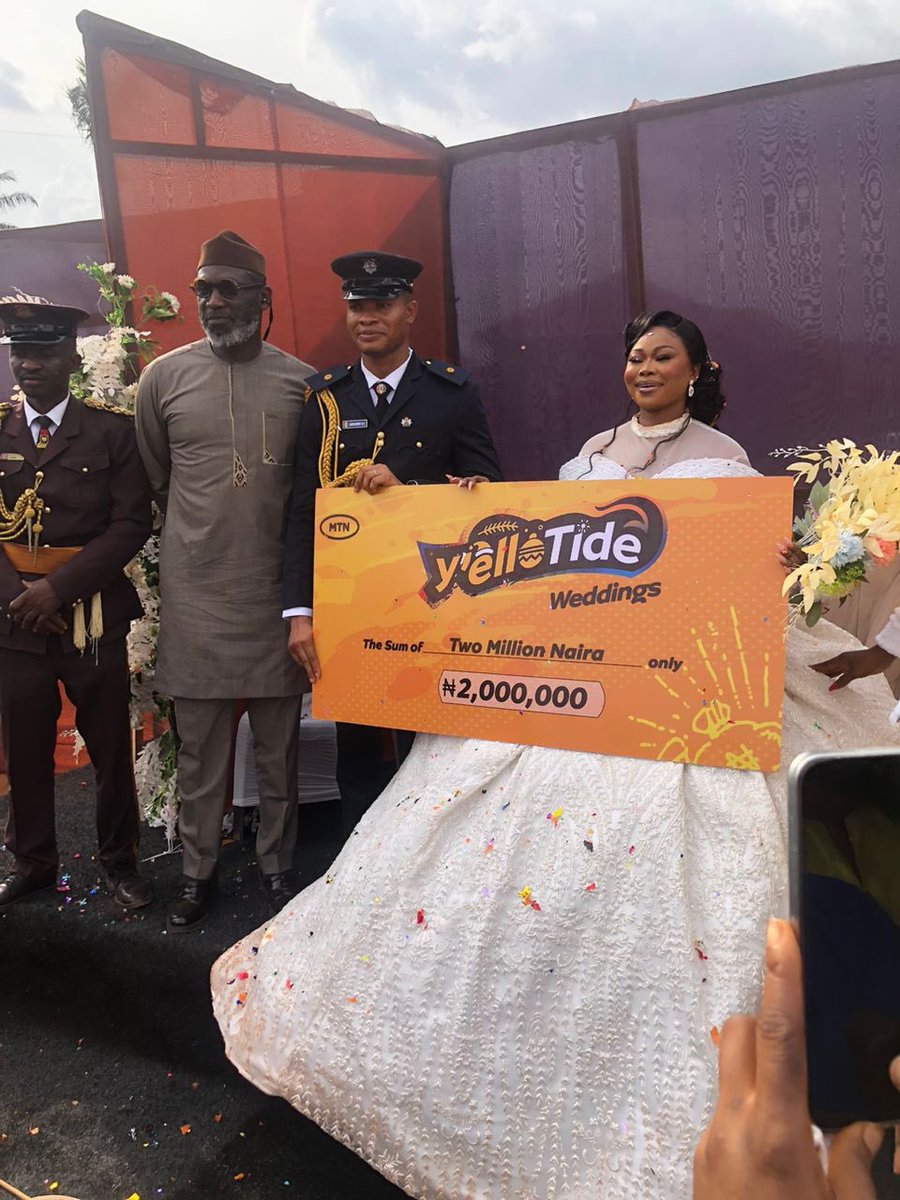 OfficialUdiBoy's tweet image. MTN is literally crashing weddings — in the best way — by surprising couples on their wedding day with ₦2 million.

#YelloTide
#YelloTideWeddings