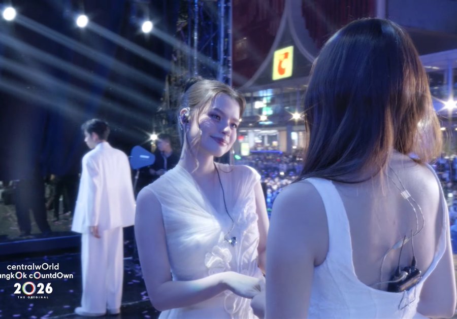 freenbeckfc's tweet photo. ดวงตา เป็นหน้าต่าง ของดวงใจ🤍

SAROCHA REBECCA X CTW BYE2025
 #CTWCountdown2026XFreenBecky
#ฟรีนเบค #FreenBecky https://t.co/W9IUzAceU0
