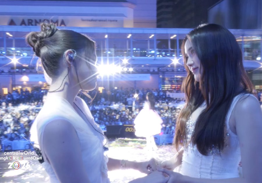 freenbeckfc's tweet photo. ดวงตา เป็นหน้าต่าง ของดวงใจ🤍

SAROCHA REBECCA X CTW BYE2025
 #CTWCountdown2026XFreenBecky
#ฟรีนเบค #FreenBecky https://t.co/W9IUzAceU0