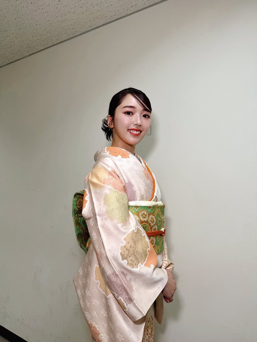 三宅香帆 tweet media