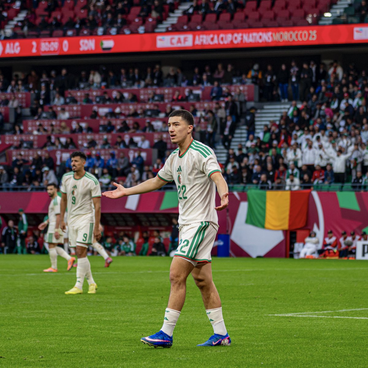 ActuFoot_'s tweet image. 𝗠𝗢𝗨𝗦𝗦𝗔 ✖️ 𝗠𝗔𝗭𝗔

Les joueurs de fou 😭🇩🇿💎