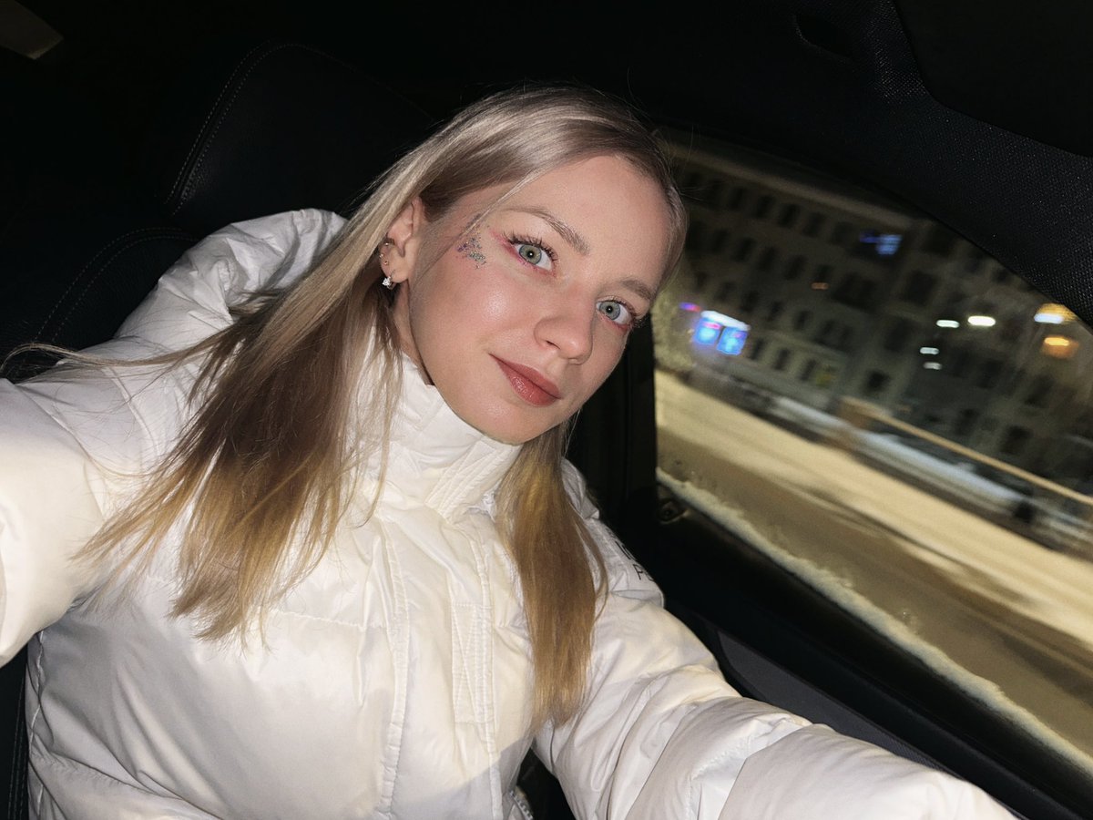 Поздравляю своих (самых лучших) падпищеков с наступающим НОВЫМ ГОДОМ!!! Будьте счастливы, будьте здоровы, любимы, берегите себя и своих близких. Будьте добрыми, хорошими, достойными людьми! Пусть для всех хорошек 2026ой станет счастливым годом)) ❤️
Мирного неба нам всем 🙏🐿️