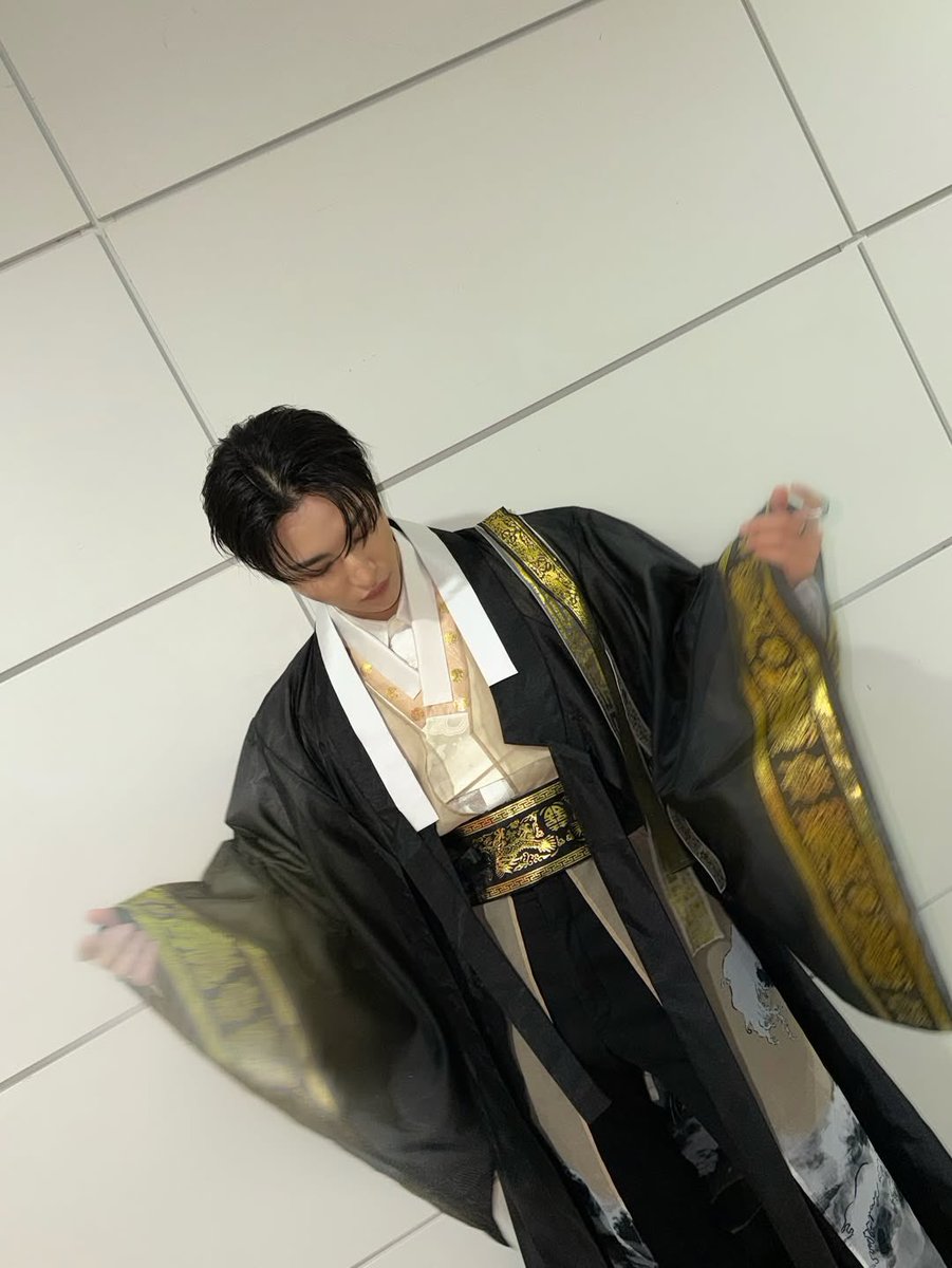 1024updates's tweet image. [📷] 260101 | SEONGHWA

#ATEEZ #에이티즈 #SEONGHWA
