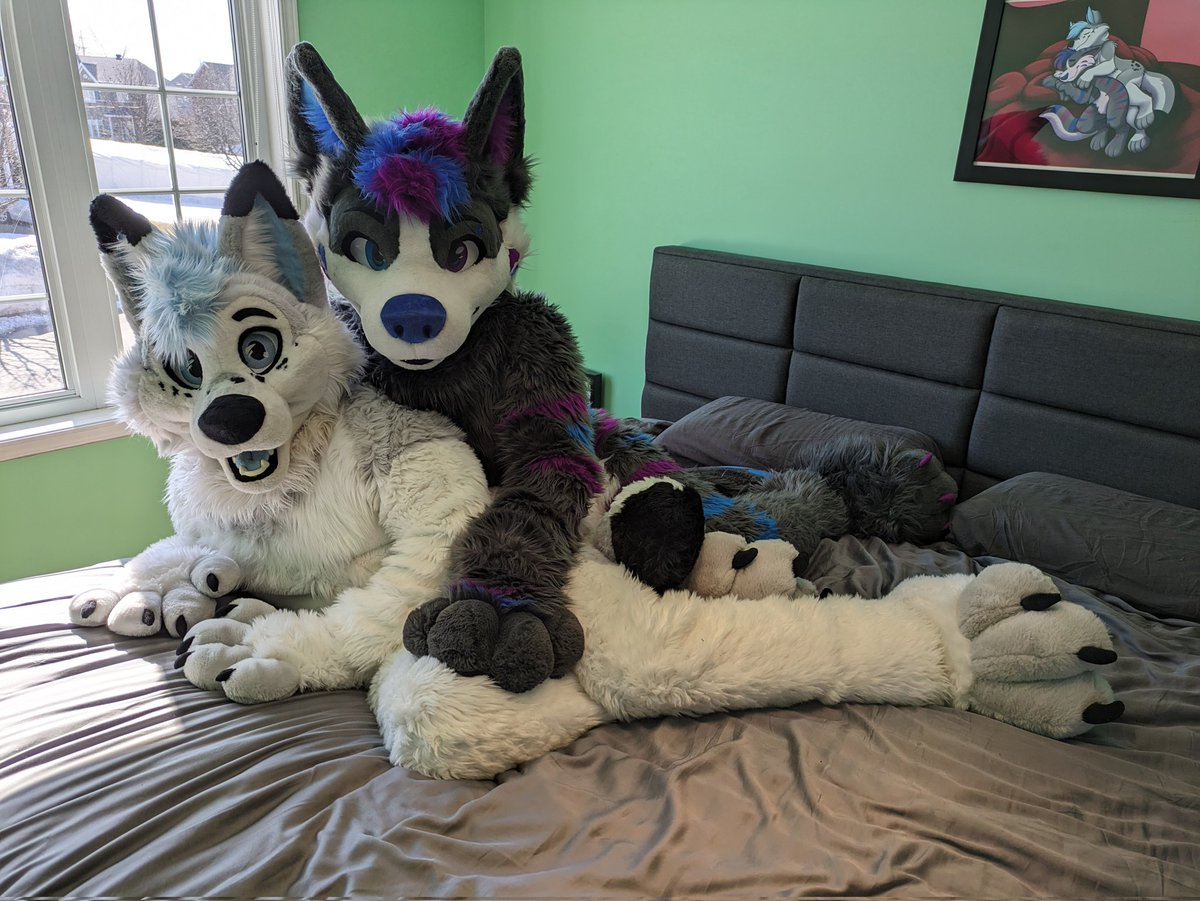 Artythefoxx tweet media