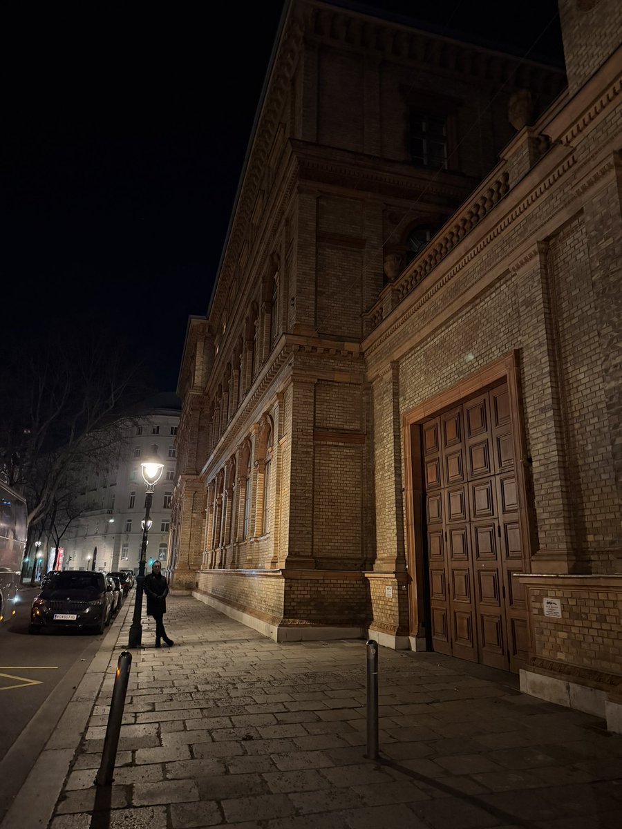 Photo Credit: <a href="/CaglaBaykam/">Cagla Baykam</a> 
#nofilter #cameradistortion