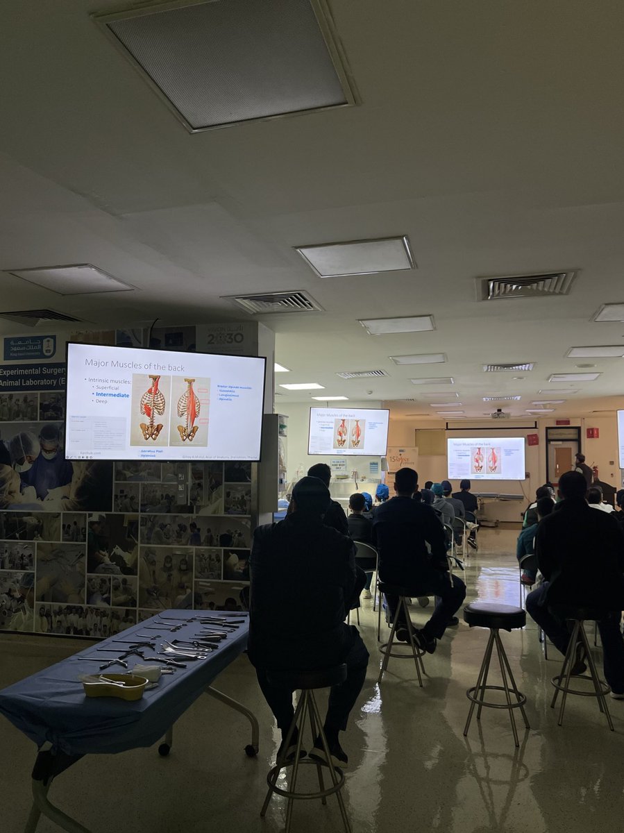 بحمد الله أنهيت ثلاثة أشهر من التدريب في جراحة المخ والأعصاب في مستشفى الملك خالد الجامعي ومستشفى قوى الأمن، كانت تجربة علمية مفيدة أتيحت لي خلالها فرصة التعلم والاستفادة من خبرات الاستشاريين والأطباء المقيمين، وشكّلت خطوة مهمة في مساري العلمي