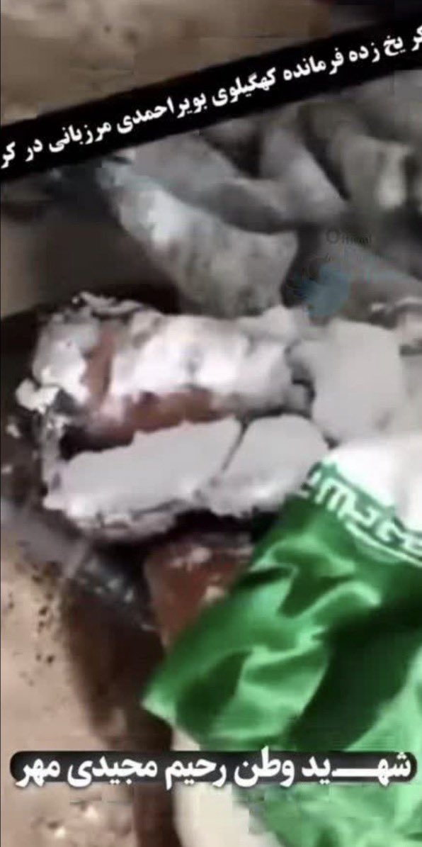 گفته بود: «مراقب پسرم باشید، تازه یاد گرفته بگوید بابا!» 

جوانِ مردم را برای مرزبانی به دوردست می‌فرستند ولی بخاطر کمبود تجهیزات ابتدایی شهید می‌شود، زن جوانی بی‌یاور می‌گردد و کودکی، یتیم! آیا جوانانتان نیز سربازی می‌روند؟ 

«آیا ما اهل یک کشور نیستیم و شما فاتحید و ما مغلوب؟»