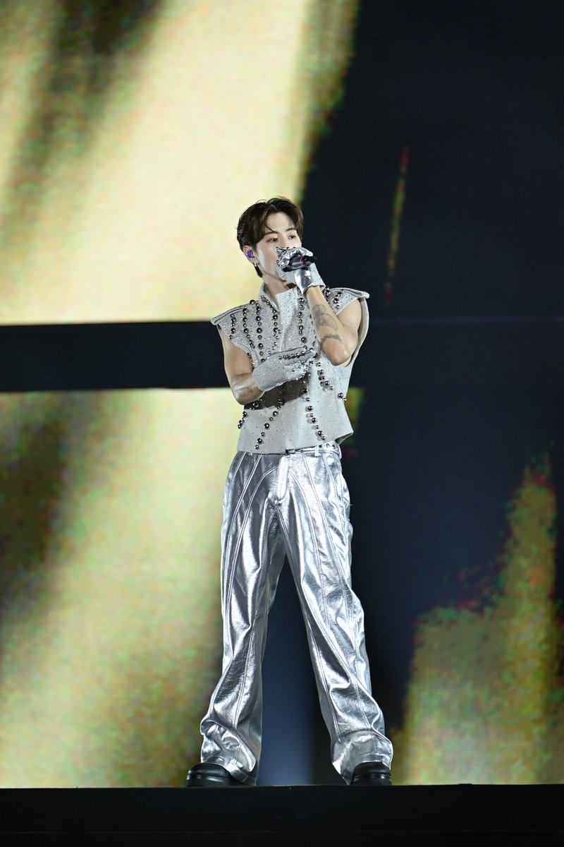 iconsiam's tweet image. ช่วงเวลาสุดท้ายของปีกับมาร์คต้วน!

This is our time. Let’s go! 🔥🔥 

MARK TUAN COUNTDOWN ICONSIAM 
#MARKTUANxICONSIAM 
#CountdownatICONSIAM 

🚩 Amazing Thailand Countdown 2026 
📆 27–31 ธันวาคม 2568 

#MarkTuan #AmazingThailandCountdown2026 #เคานต์ดาวน์ที่ไอคอนสยาม #ICONSIAM