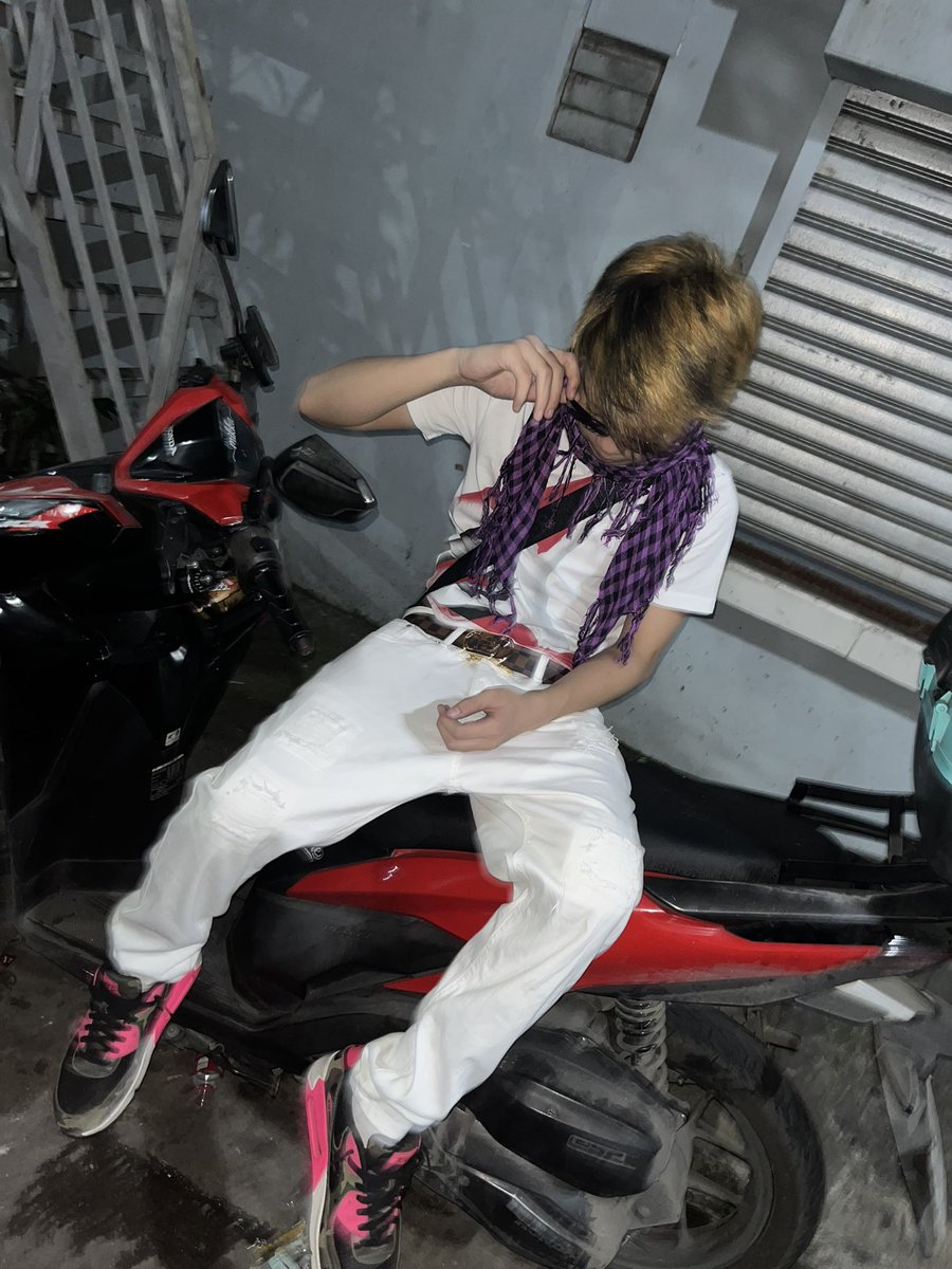 Johnred1043057's tweet image. sabay?