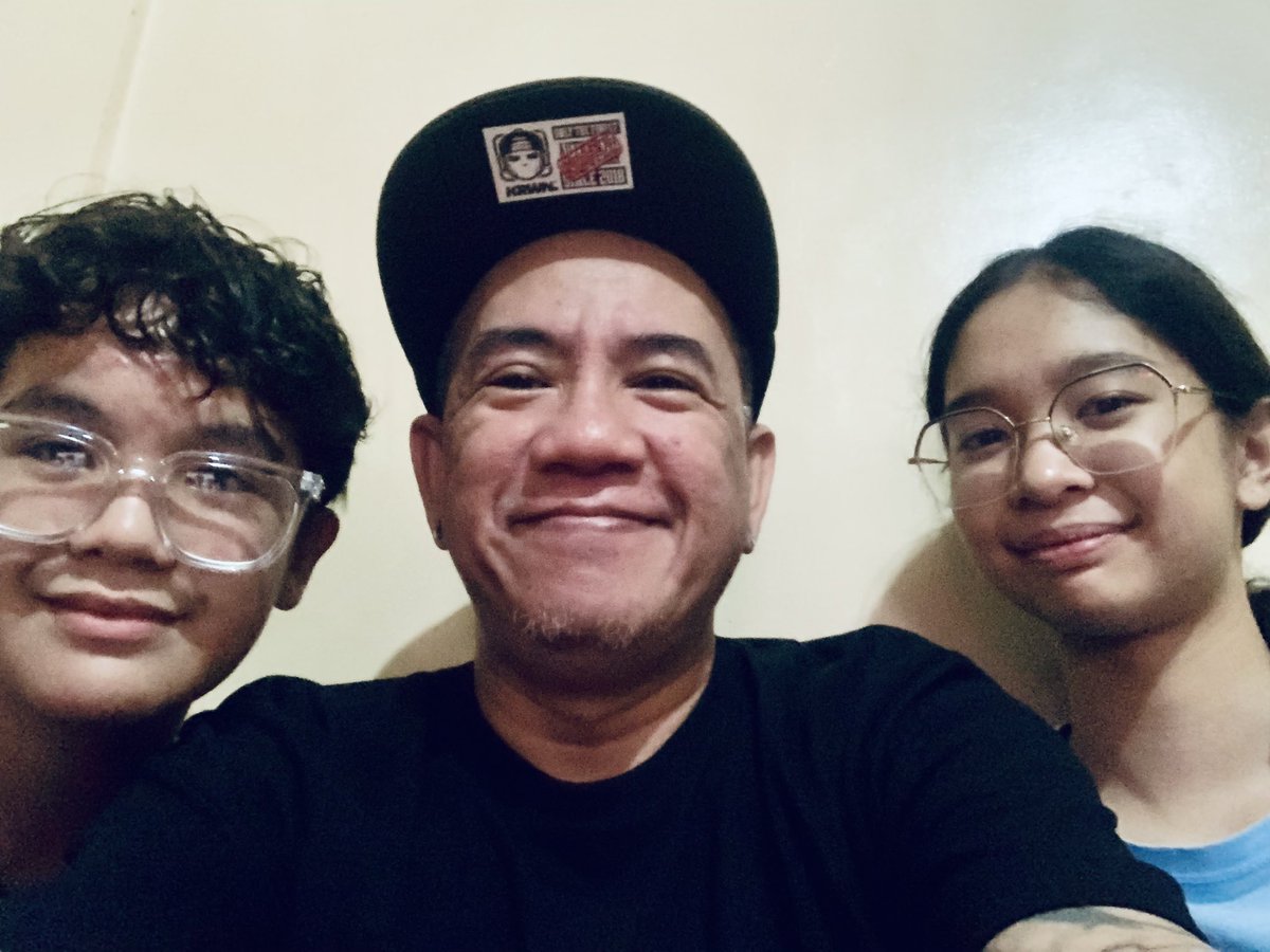 Happy New Year!

Pagmamahal mula dito banda. 🌹