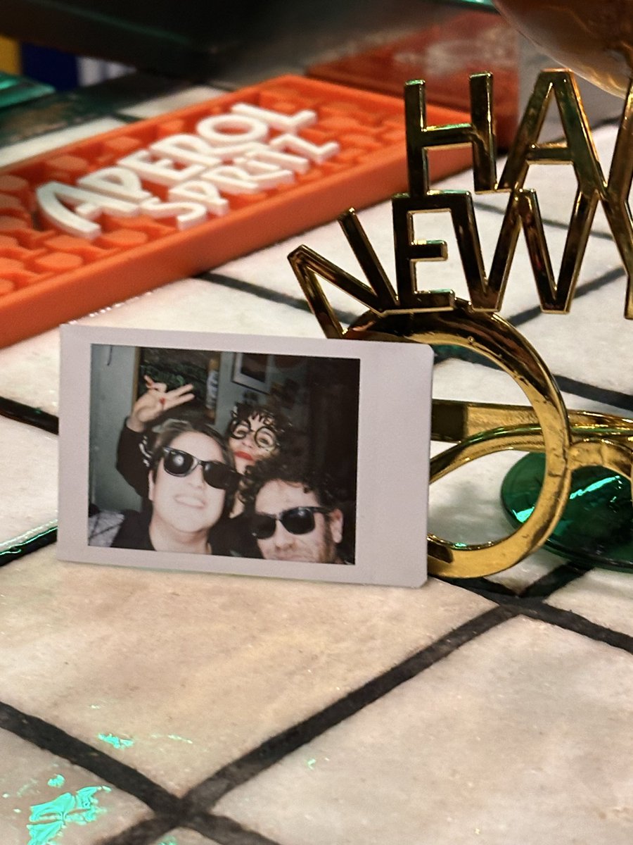 Ha 
New 
<a href="/BelenIznajar/">Belén Ortiz-Núñez 🔻🇵🇸</a>  <a href="/kikeTenza/">kike Tenza</a>